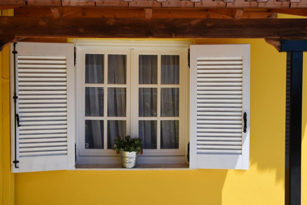 The Yellow Art Home Calamata Exterior foto